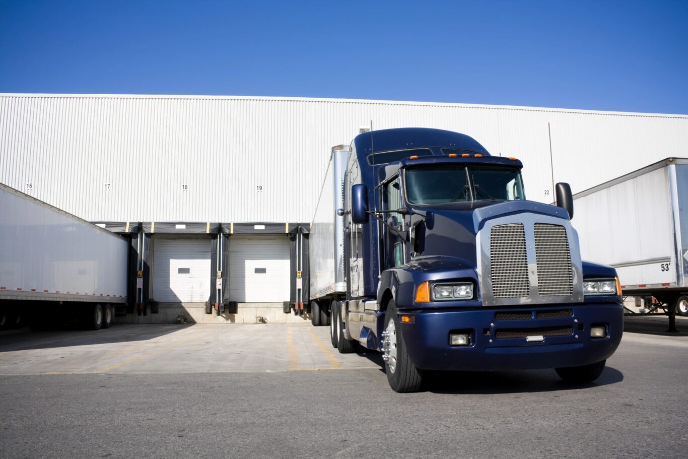 semi truck dock